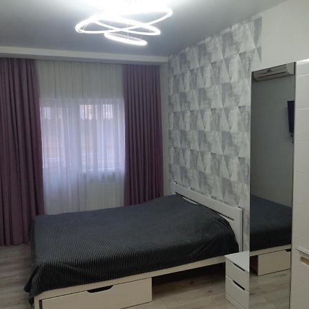 Apartmens On St. Fesenkovskaya 15 Apartment Kharkov Ngoại thất bức ảnh