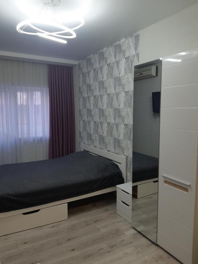 Apartmens On St. Fesenkovskaya 15 Apartment Kharkov Ngoại thất bức ảnh